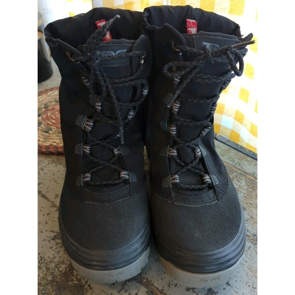 Gently Used Worn Teva Chair 5 Snow / Winter Boots Men's 8.5